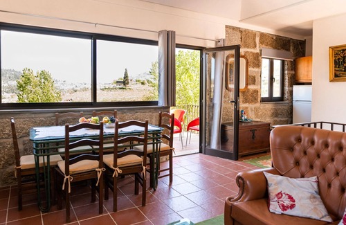 Castelo de Paiva Villa | Homerez - Grande villa para 13 pers. con piscina, terraza y balcón en Fornos
