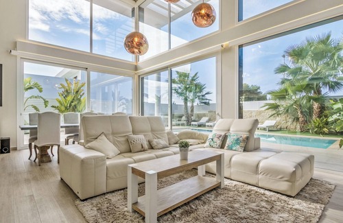 San Fulgencio Villa | Homerez - Villa Lujosa San Fulgencio + Piscina