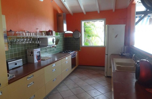 Sainte-Anne Villa | Homerez - Villa moderna con piscina en Sainte-Anne 154 m² vista al mar