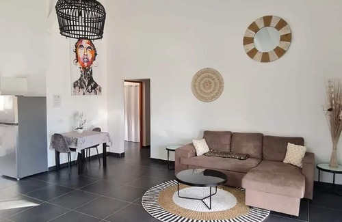 Sainte-Rose Villa | Homerez - Moderna villa Sainte-Rose