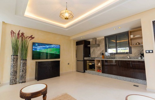 Mirleft Villa | Homerez - Villa moderna con piscina en Mirleft