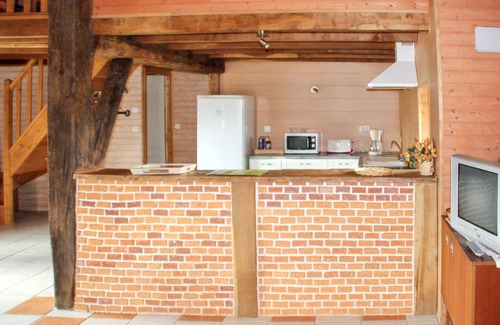 Moutiers-Sous-Chantemerle Casa | Homerez - Casa en Moncoutant con piscina