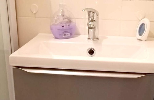 Centre Deux Apartamento | Homerez - Bonito apartamento para 6 pers. con jardín en Saint-Étienne