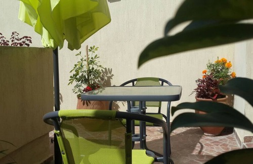 Casablanca City Center Apartamento | Homerez - Apartamento a 10 km de la playa para 3 pers. con terraza en Casablanca