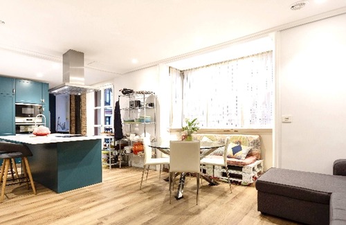 Bilbao Old Town Apartamento | Homerez - Bonito apartamento para 6 pers. en Bilbao