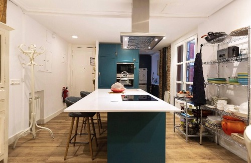 Bilbao Old Town Apartamento | Homerez - Bonito apartamento para 6 pers. en Bilbao
