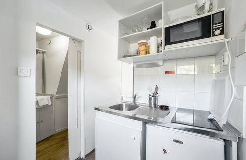 5th Arrondissement Apartamento | Homerez - Nice appartement for 2 ppl. with terrace at Lyon