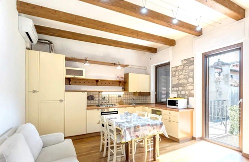 Sud-Ovest Apartamento | Homerez - Nice appartement for 4 ppl. with terrace and balcony at Verona