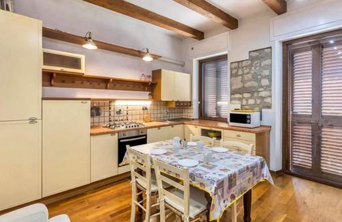 Sud-Ovest Apartamento | Homerez - Nice appartement for 4 ppl. with terrace and balcony at Verona