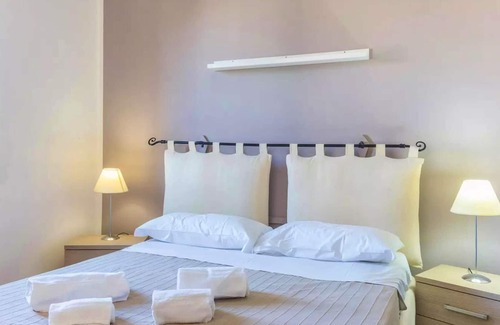 Sud-Ovest Apartamento | Homerez - Nice appartement for 4 ppl. with terrace and balcony at Verona