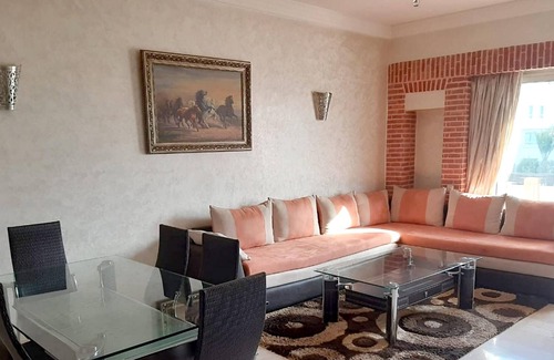 Agadir City Center Apartamento | Homerez - Apartamento para 3 pers. con piscina compartida y balcón en Agadir