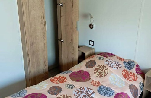 Condrieu Casa | Homerez - Nice bungalow for 6 ppl. with shared pool and terrace at Condrieu