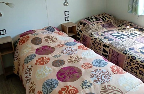 Condrieu Casa | Homerez - Nice bungalow for 6 ppl. with shared pool and terrace at Condrieu