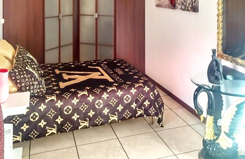 Villepinte Apartamento | Homerez - Nice studio for 3 ppl. with jacuzzi and garden at Tremblay-en-France