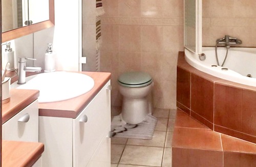 Villepinte Apartamento | Homerez - Nice studio for 3 ppl. with jacuzzi and garden at Tremblay-en-France
