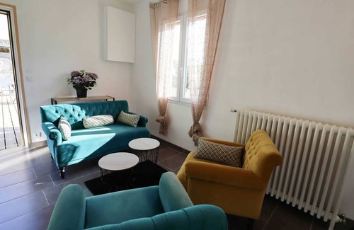 Vernon Casa | Homerez - Nice house for 2 ppl. with terrace at Vernon