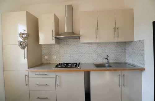 Vernon Casa | Homerez - Nice house for 2 ppl. with terrace at Vernon