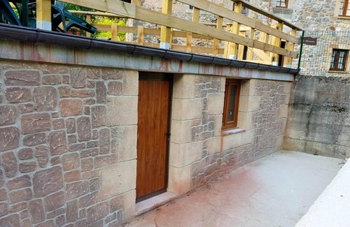 Trescares Casa | Homerez - Bonita casa para 6 pers. con jardín y terraza en Trescares