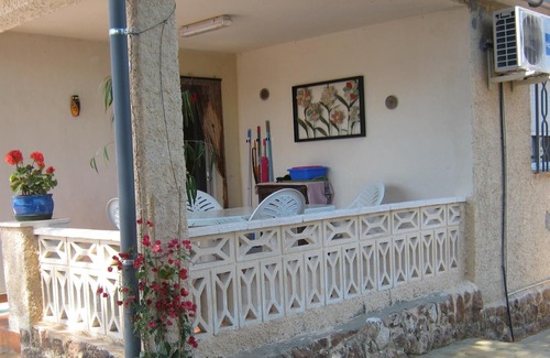 Lliria Villa | Homerez - Bonita villa para 6 pers. con piscina en Liria