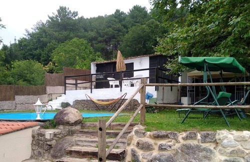 Gondomar Casa | Homerez - Propiedad a 5 km de la playa para 9 pers. con piscina compartida
