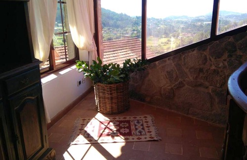 Gondomar Casa | Homerez - Propiedad a 5 km de la playa para 9 pers. con piscina compartida