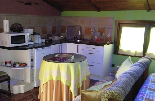La Acena de la Borrega Apartamento | Homerez - Estudio en Valencia de Alcántara