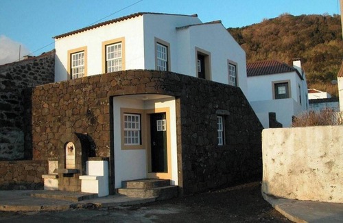 Lajes do Pico Apartamento | Homerez - Apto con vista al mar en Lajes Do Pico