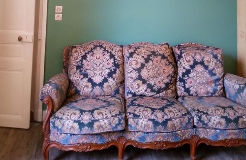 Lathus-Saint-Remy Casa | Homerez - Spacious house for 7 ppl. at Lathus-Saint-Rémy