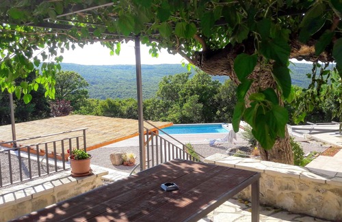 Ripenda Verbanci Villa | Homerez - Villa a 5 km de la playa para 6 pers. con piscina en Ripenda Verbanci