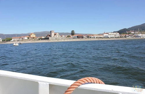 A Guarda Apartamento | Homerez - Amplio apartamento en A Guarda, vista al mar