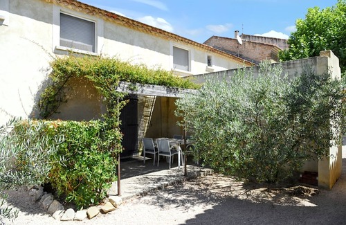 Monteux Apartamento | Homerez - Apto. Monteux, piscina
