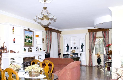 Montemayor Chalet De Esquí | Homerez - Chalet a la montaña para 8 pers. con piscina y jardín en Montemayor