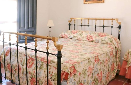 Castilblanco Casa | Homerez - Spacious house for 8 ppl. with terrace at Castilblanco