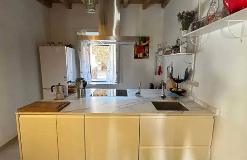 Valdeande Casa | Homerez - Casa Espaciosa en Valdeande con Jardín
