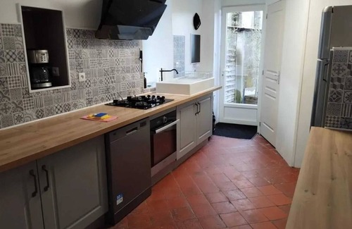 Bressuire Casa | Homerez - Casa espaciosa con jardín en Bressuire