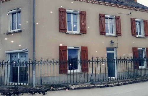 Bressuire Casa | Homerez - Casa espaciosa con jardín en Bressuire