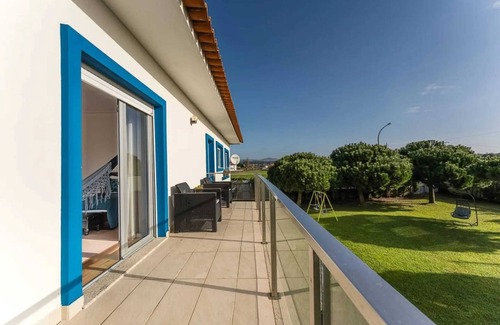 Apulia e Fao Casa | Homerez - Spacious House in Esposende with Private Parking