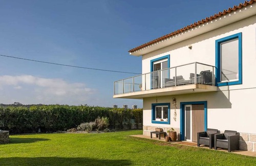 Apulia e Fao Casa | Homerez - Spacious House in Esposende with Private Parking