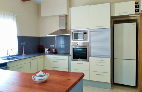 Camarles Casa | Homerez - Casa espaciosa en Camarles con piscina privada