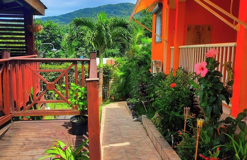 Cafeiere Casa | Homerez - Casa a 3 km de la playa para 8 pers. con jacuzzi y jardín en Deshaies