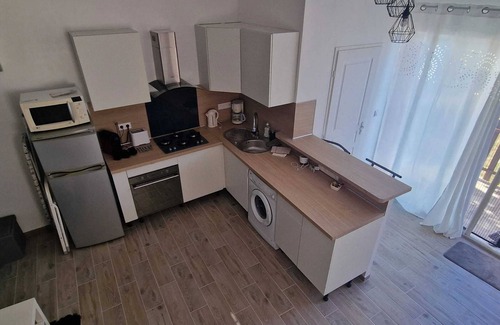 Cuges-les-Pins Apartamento | Homerez - Estudio, Cuges-les-Pins