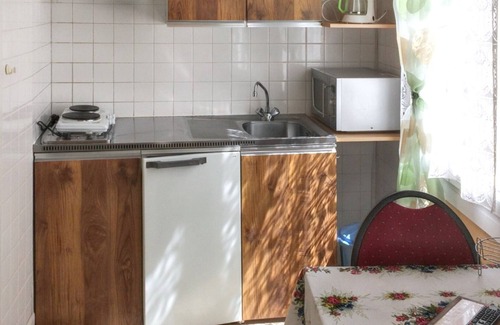 Neris-les-Bains Apartamento | Homerez - Estudio en Néris-les-Bains