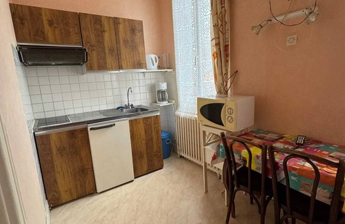 Neris-les-Bains Apartamento | Homerez - Estudio en Néris-les-Bains