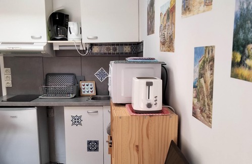 Le Suquet Apartamento | Homerez - Studio in Cannes, sea view.
