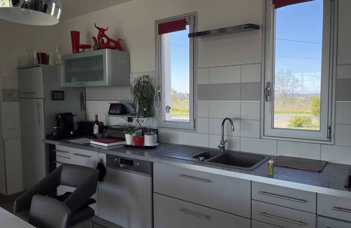 Sainte-Croix-Du-Mont Villa | Homerez - Villa en medio de viñedos