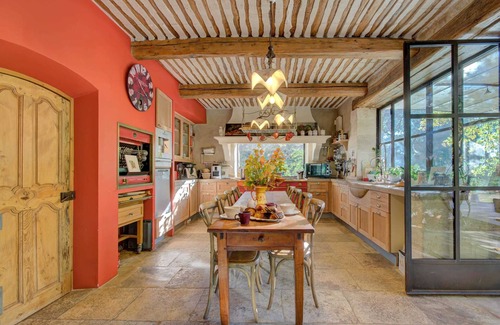 Lambesc Villa | Homerez - Villa en Lambesc con piscina y spa