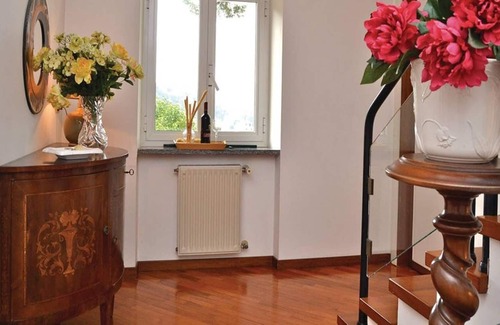 Pontedecimo Villa | Homerez - Villa a 18 km de la playa para 8 pers. con jardín y terraza en Genova