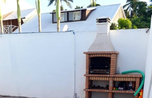 La Riviere Saint-Louis Villa | Homerez - Bonita villa para 8 pers. con piscina, jardín y terraza en La Rivière
