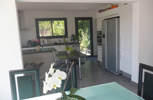 Eyragues Villa | Homerez - Villa en Eyragues con piscina