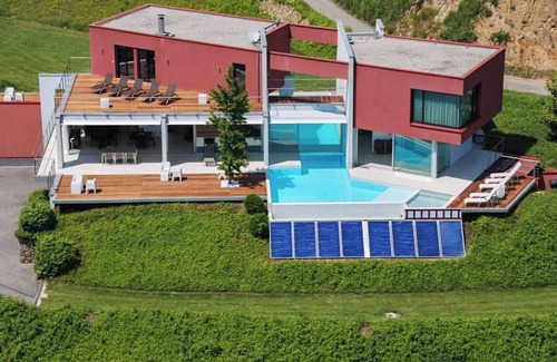 Saint-Desirat Villa | Homerez - Villa en Saint Désirat